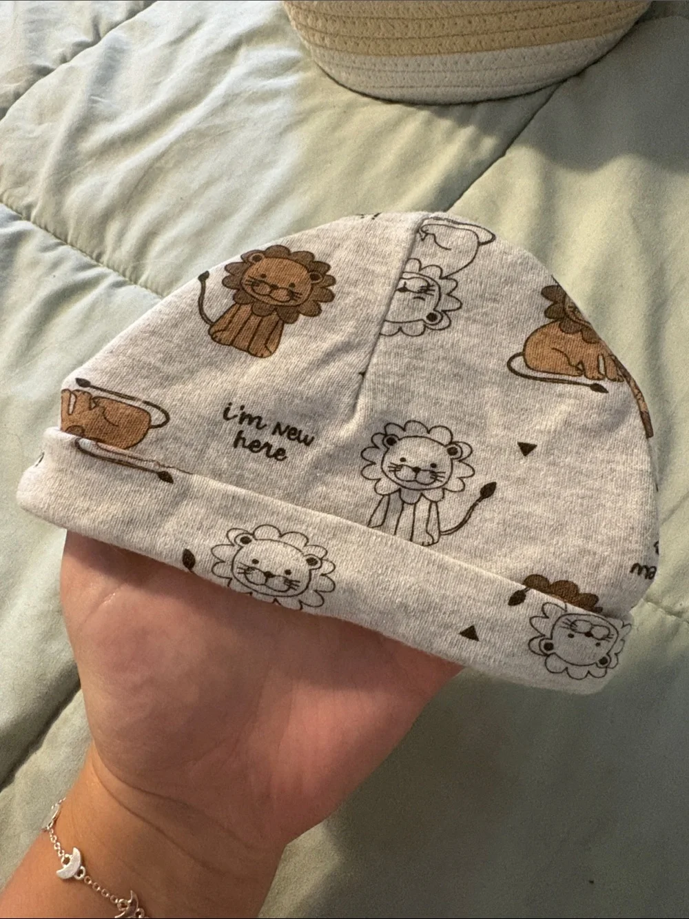 Baby Lion Print Cotton Beanie - White & Brown